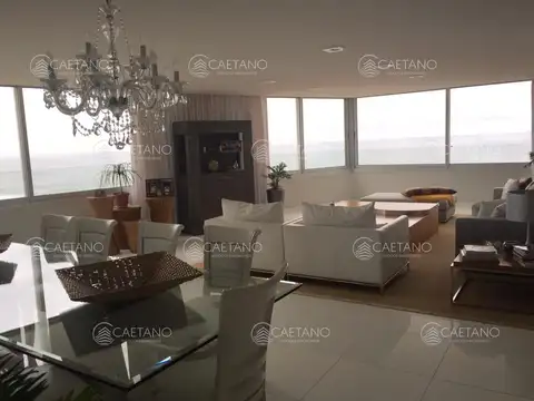 Apartamento 3 dormitorios más dependencia playa brava Punta del Este