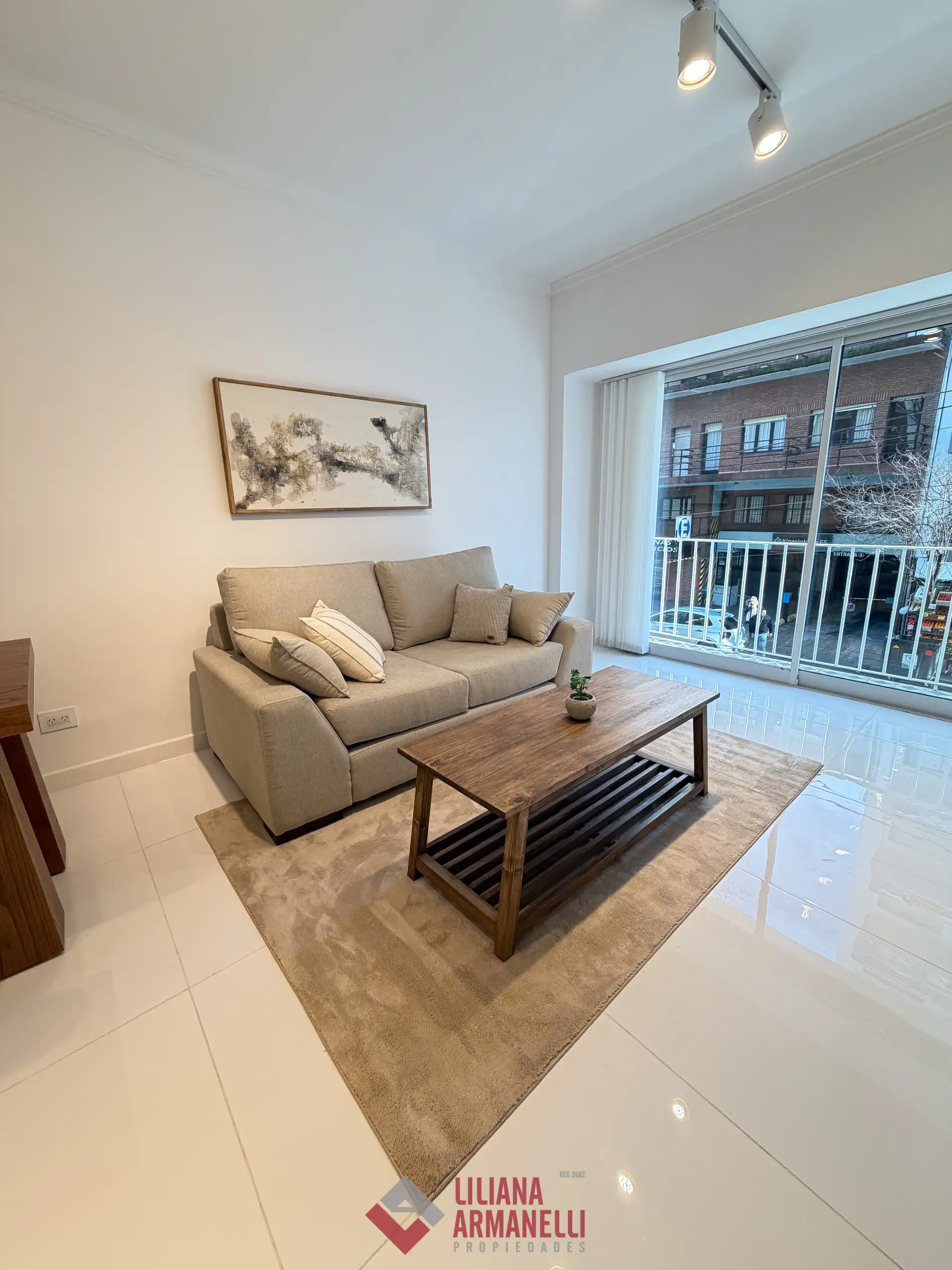 Depto 3 amb, 72m² reciclado con balcón — Centro