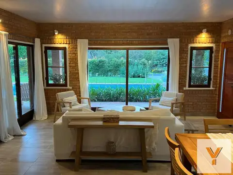Casa 5 ambientes con 3 baños
