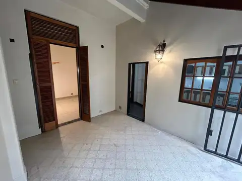 Depto Tipo Casa en Alquiler de 3 ambientes