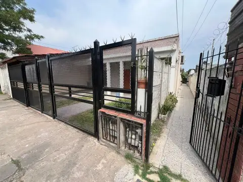 Depto Tipo Casa en Venta 50 años