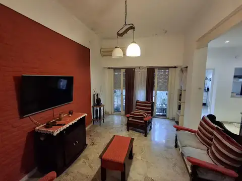 Depto Tipo Casa 2 ambientes con 1 baño