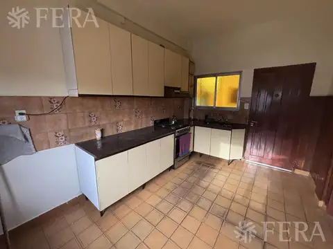 Depto Tipo Casa en Alquiler de 4 ambientes