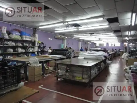 Galpon en venta y alquiler en Parque Avellaneda