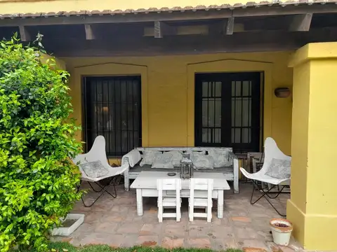 Quinta en Alquiler Temporal con 3 cocheras
