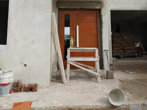 C. Los Robles, Provincia De Buenos Aires, Argentin A