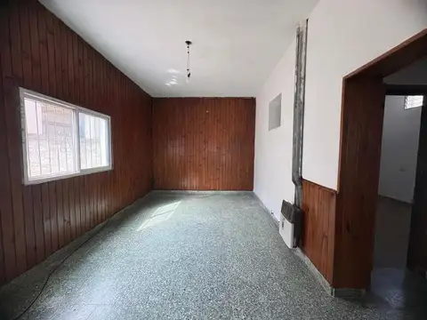 Valentin Alsina 1500, Piso UF