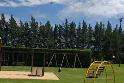 Áreas comunes piscina, juegos en el Barrio cerrado, Santa Ana