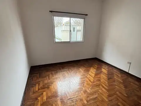 Depto Tipo Casa en Alquiler 45 años
