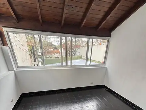 Depto Tipo Casa en Alquiler de 2 dormitorios