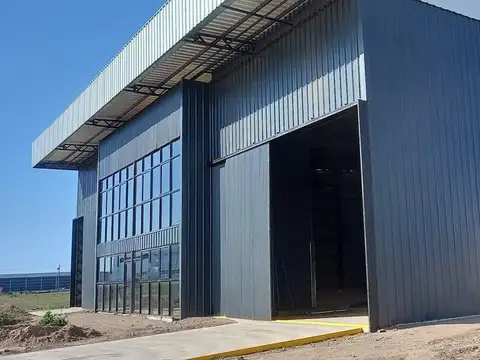 VENTA NAVE EN PARQUE INDUSTRIAL UNQUILLO CÓRDOBA