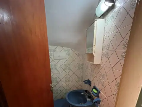 DUPLEX TRES AMBIENTES CON PATIO Y COCHERA - ZONA RESIDENCIAL