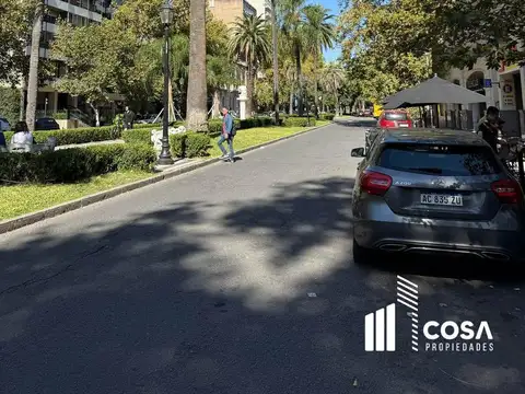 Casa en Alquiler con 7 cocheras
