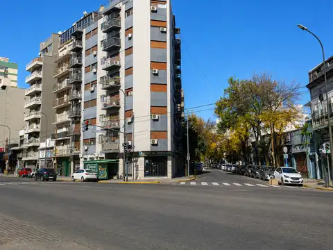 Hermoso departamento en fonrouge  esquina Rivadavia