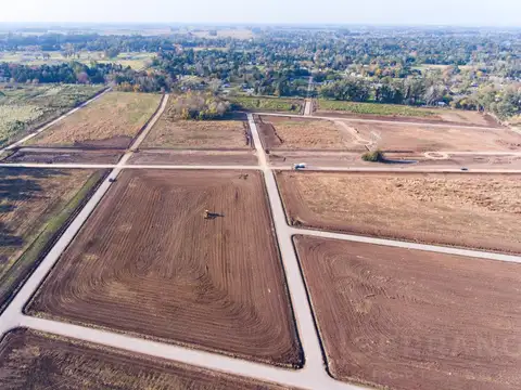 Venta Terreno 1750m2. Financiación completa hasta 60 cuotas. Barrio Parque Robles II. Por R.N. 192