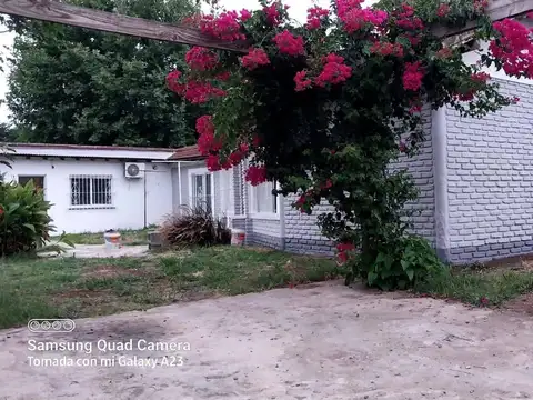 Casa en Venta con 4 cocheras
