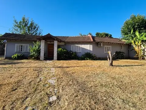 Casa Quinta 5 Amb en Esquina c/ Gran Parque - San Ignacio y Bolívar, Longchamps