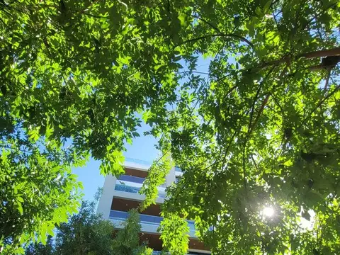 Semipiso a estrenar de 2 dormitorios c/ coch. cub