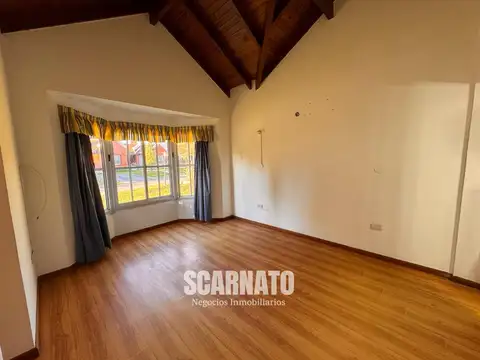 Casa en Alquiler de 4 dormitorios