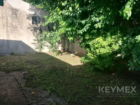 Casa en Venta de 4 ambientes en Gonzáles Catan