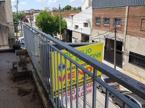 PISO 3 AMPLIOS AMBIENTES, SUPER LUMINOSO   OPORTUNIDAD, CONSULTE . . .