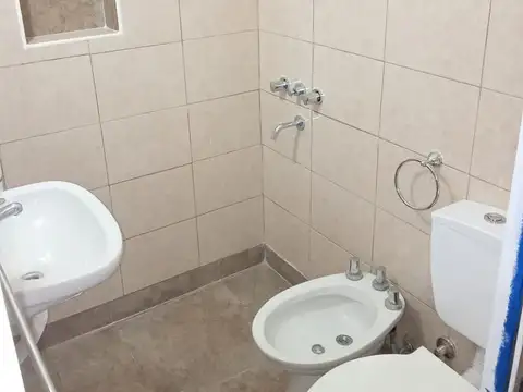 Depto Tipo Casa en Alquiler 45 años