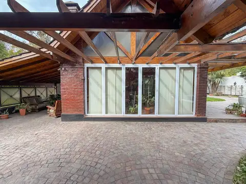 Casa 7 ambientes con 4 baños