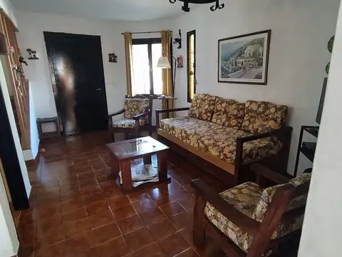 Depto Tipo Casa 3 ambientes con 2 baños