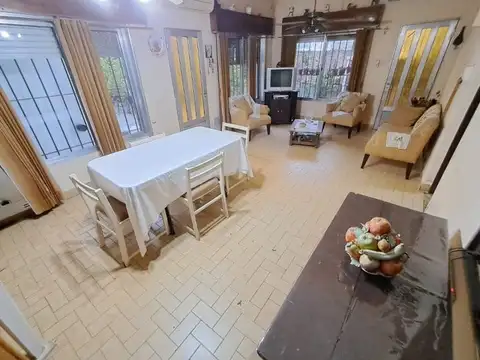 Depto Tipo Casa 4 ambientes con 1 baño