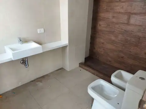 Aristobulo Del Valle 1600, Piso 2