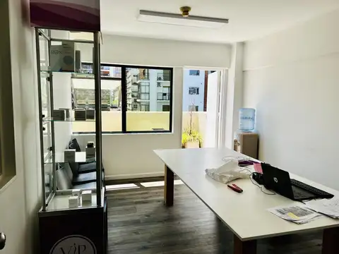 Venta Oficina en Belgrano con 1 cochera