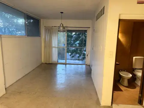DEPTO VENTA TIGRE CENTRO 3 AMB.-POR ESCALERA 1°-