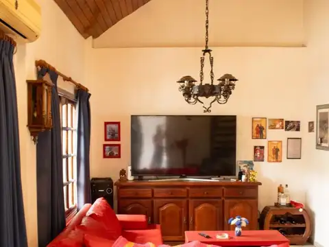 Casa en Venta en Haedo, USD 180.000