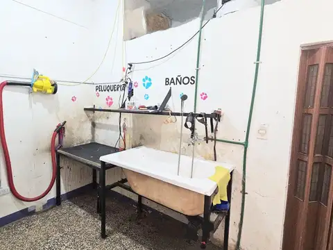 Local en Venta en Villa Luzuriaga, USD 91.500