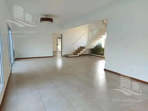 Casa en Alquiler de 3 dormitorios