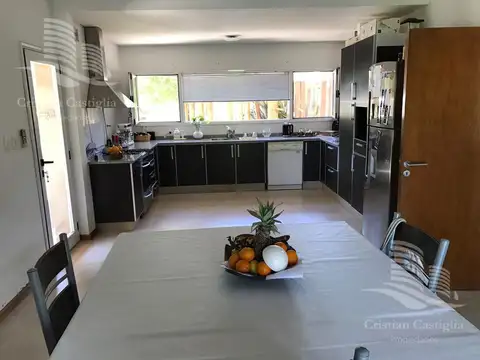 Casa en Alquiler al Oeste