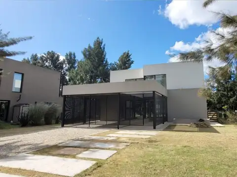 VENTA - CASA - SAN VICENTE - PRINCIPADO CIUDAD NAUTICA 4 AMBIENTES