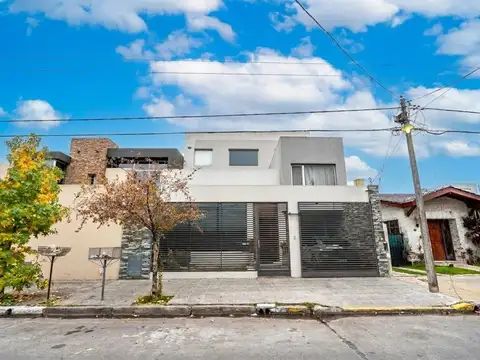 Casa 5 ambientes venta Ramos Mejia