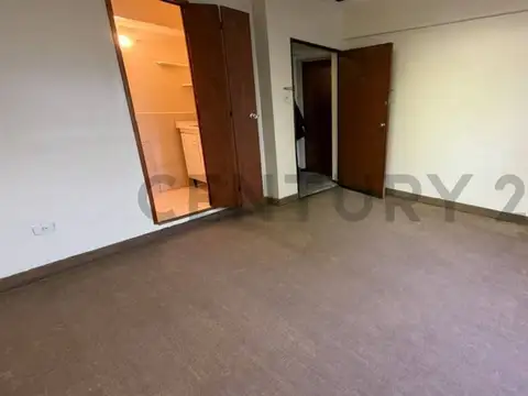 VENTA DEPARTAMENTO/OFICINA PISO 11  LUMINOSO
