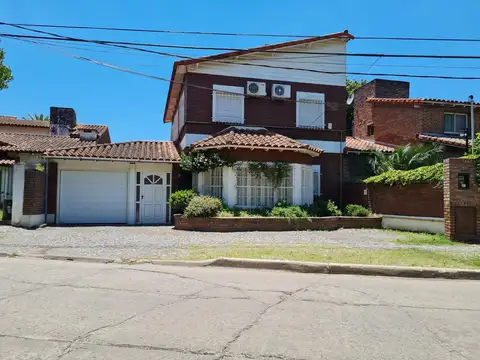 Muy linda casa en Bella Vista