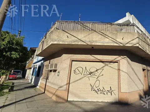 Venta casa 5 ambientes con cochera en Ramos Mejia