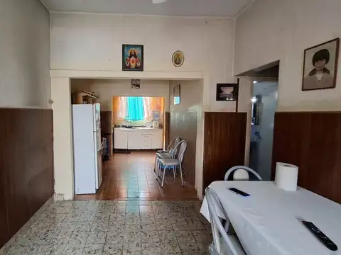 VENTA CASA 3 AMB COCHERA QUILMES