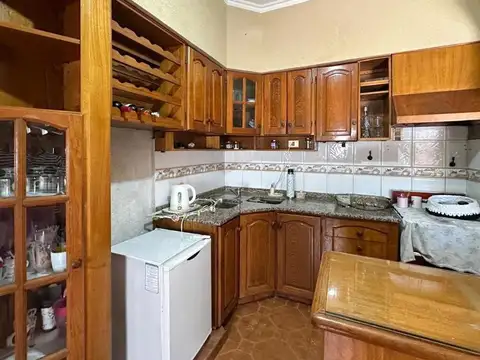 CASA - 5 AMBIENTES - MERLO SUR
