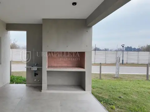 Casa en Venta al Oeste