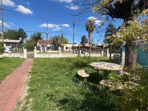 Venta Casa/ terreno Benavidez jardín frutales