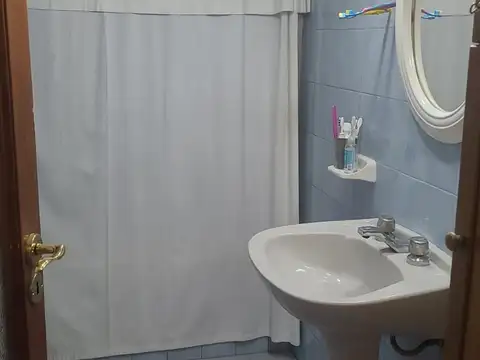 CASA VENTA CON LOCAL COMERCIAL CENTRO