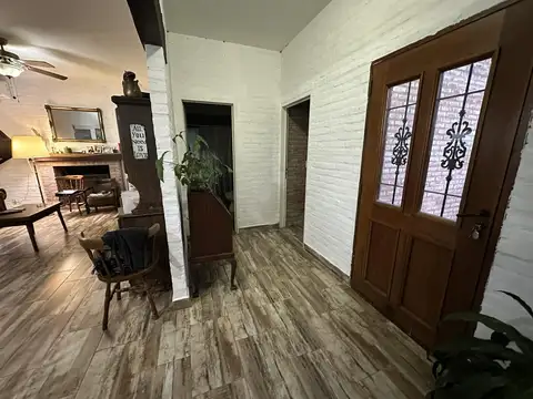 Aristóbulo del Valle  al 5100