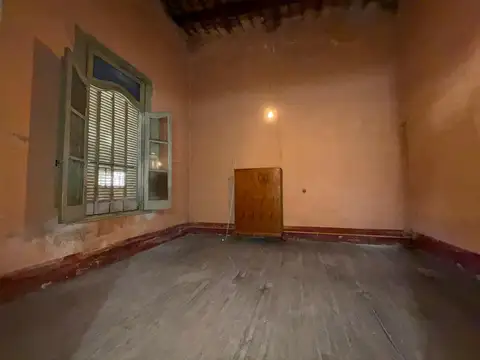 Casa 5 ambientes con 1 baño