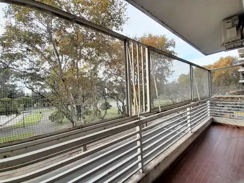 VENTA/PERMUTA Departamento 2 dormitorios con balcón al frente - Pichincha - Rosario