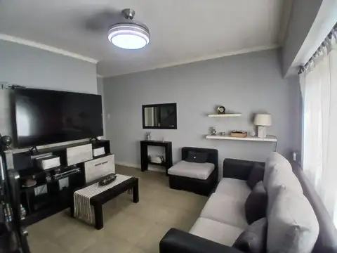 Depto Tipo Casa 4 ambientes con 2 baños